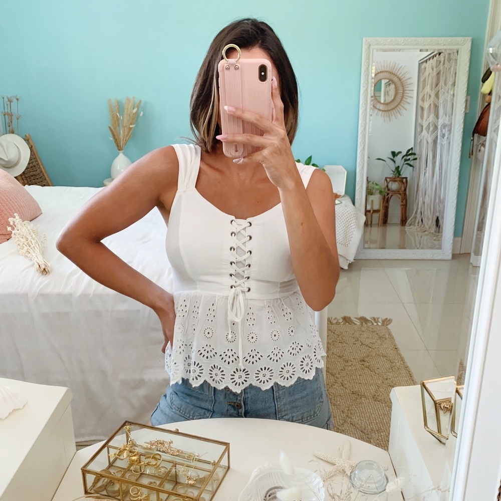 NWT//Aeropostale White Eyelet Blouse